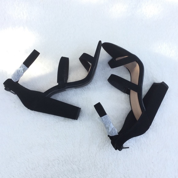 CHARLOTTE RUSSE BLACK CHUNKY HEEL STRAP UP HEELS - Picture 2 of 6